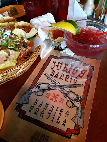 Opinii despre Julio's Barrio Mexican Restaurant în Edmonton - Hospitality and gastronomy