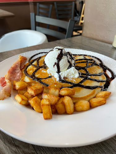 105 Dundas St W, Whitby, ON L1N 2M1