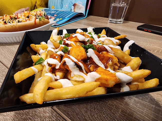 D Spot Dessert Cafe Calgary 17th Ave - Calgary