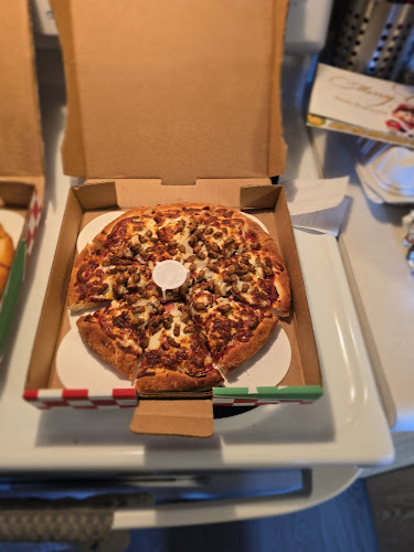 Comentarii opinii despre TJ's Pizza Saskatoon West