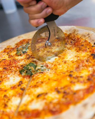 La Pache Pizza Commercial Drive - Hospitality and gastronomy