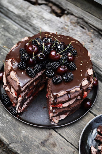 793 McPhillips St, Winnipeg, MB R2X 2J4