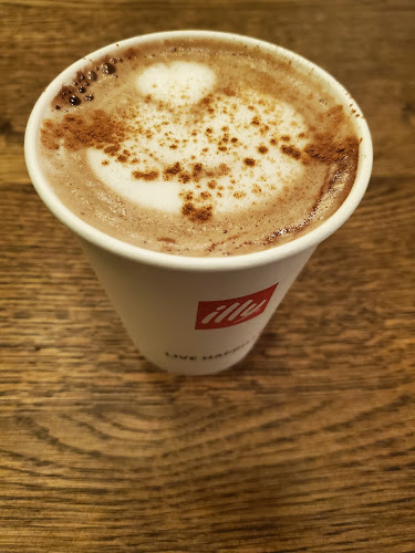 Manulife Centre, 55 Bloor St W, Toronto, ON M4W 1A6