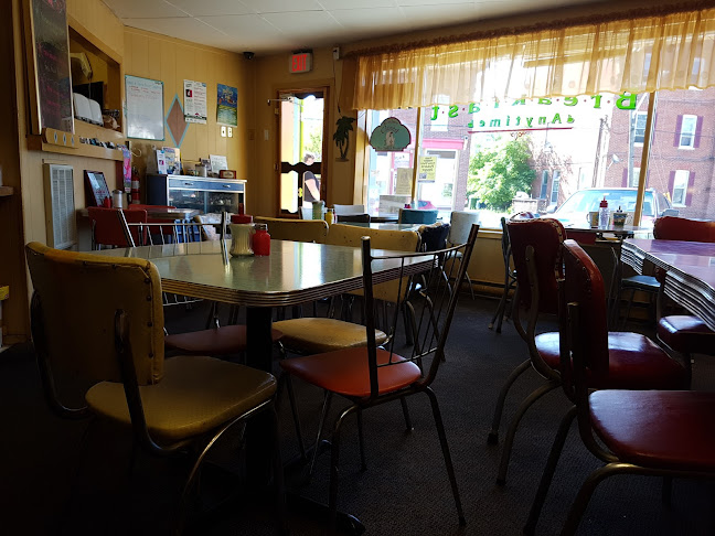 The Full Cup Café - Hospitality and gastronomy