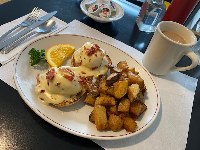 Zachary's Restaurant - Hospitality and gastronomy