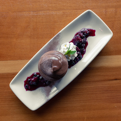 Comentarii opinii despre Woodfire Restaurant & Catering