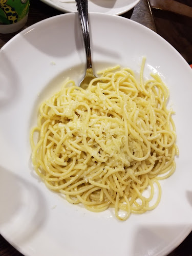 Harold's Kitchen & Bar - Hospitality and gastronomy