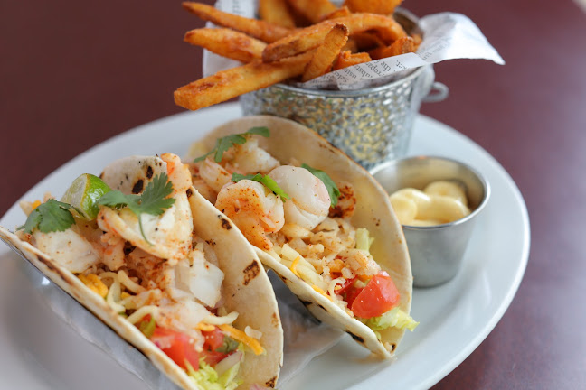 Opinii despre The Dock On Princess în Brandon - Hospitality and gastronomy