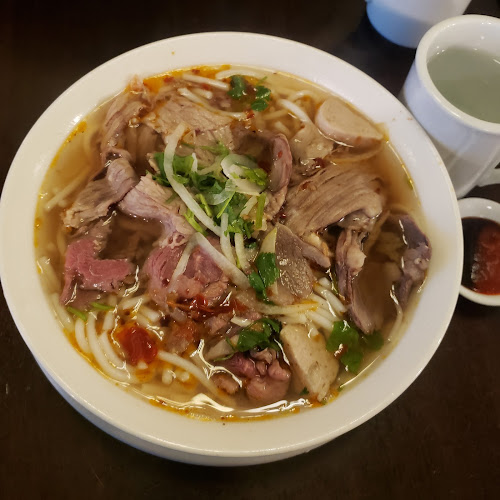 Opinii despre Joyeaux Café & Restaurant în Vancouver - Hospitality and gastronomy