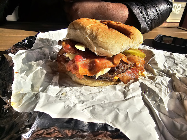 Lil' Louie's Eats & Sweets