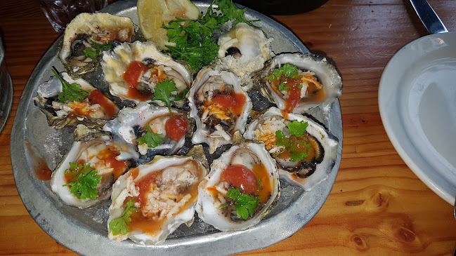 Chewies Oyster Bar Kitsilano - Hospitality and gastronomy