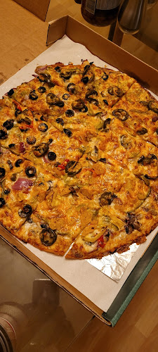 Gondola Pizza West Kildonan, Maples, Tyndall Park, Riverbend, Rivergrove, Whistler Hollow, AmberTrails, Castlebury Meadows - Hospitality and gastronomy