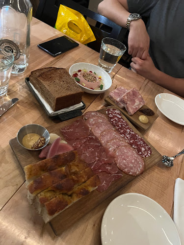 Comentarii opinii despre Richmond Station