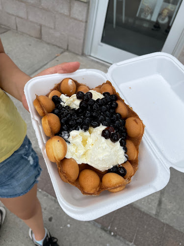 Opinii despre Bayview Cake And Pastry Shop Inc în Richmond Hill - Hospitality and gastronomy