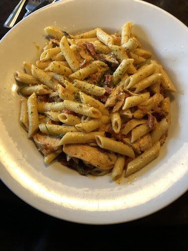 214 Memorial Ave, Orillia, ON L3V 5X6