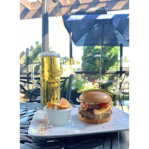 Bridges Ale House & Eatery, Bridges Liquor Store - Saskatoon