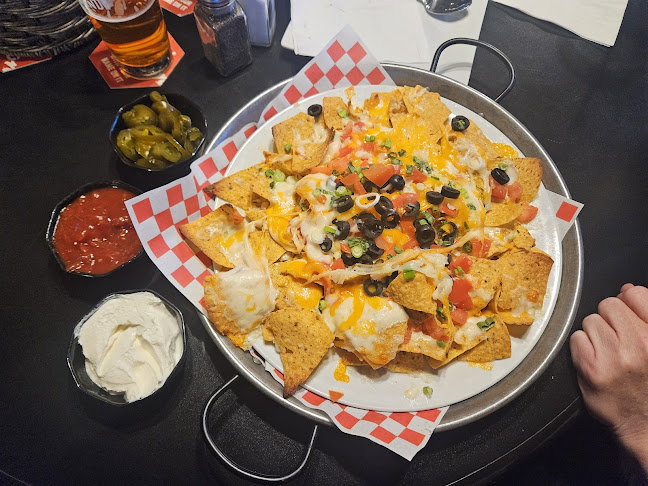 1915 31 St SE, Calgary, AB T2B 2K5