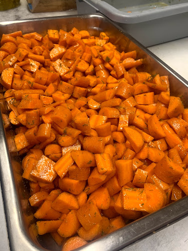 All Seasons Pig Roast & Catering - Hospitality and gastronomy