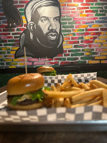 1450 Kingston Rd #18, Pickering, ON L1V 1X7