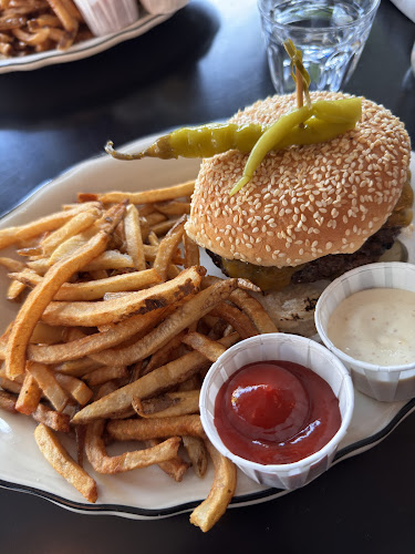 Comentarii opinii despre The Old York Tavern