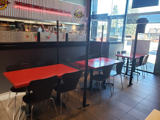 7116 Macleod Trl #4, Calgary, AB T2H 0L3