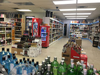 Opinii despre Local Liquor Store în Edmonton - Hospitality and gastronomy