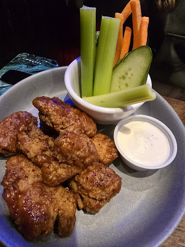 Opinii despre St. Louis Bar & Grill în St. Albert - Hospitality and gastronomy