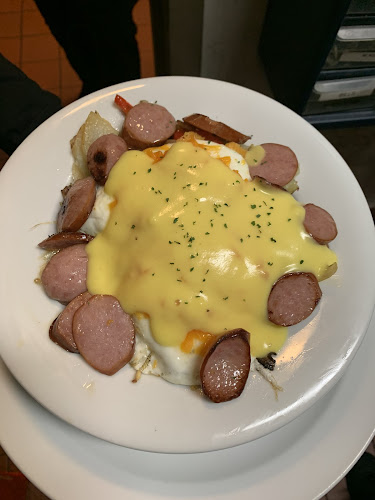 Opinii despre Trackside Station Family Restaurant & Sports Bar în Kamloops - Hospitality and gastronomy