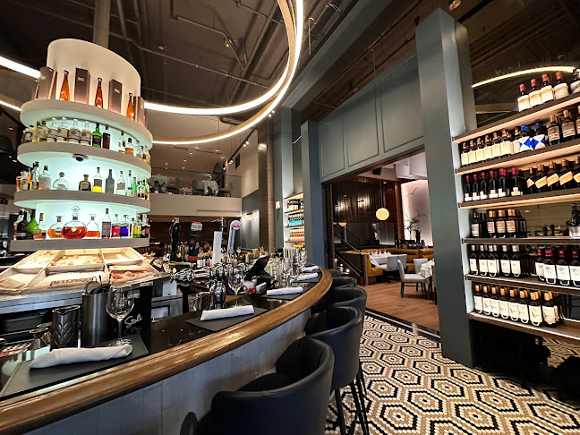 1054 Alberni St, Vancouver, BC V6E 1A3