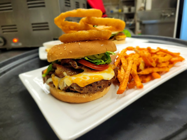 The Roof Top Bar And Grill - Regina