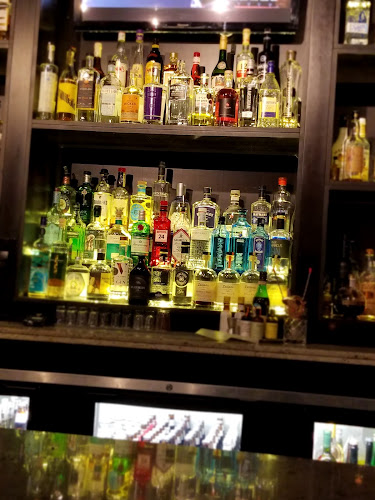 390 Brant St, Burlington, ON L7R 4J4