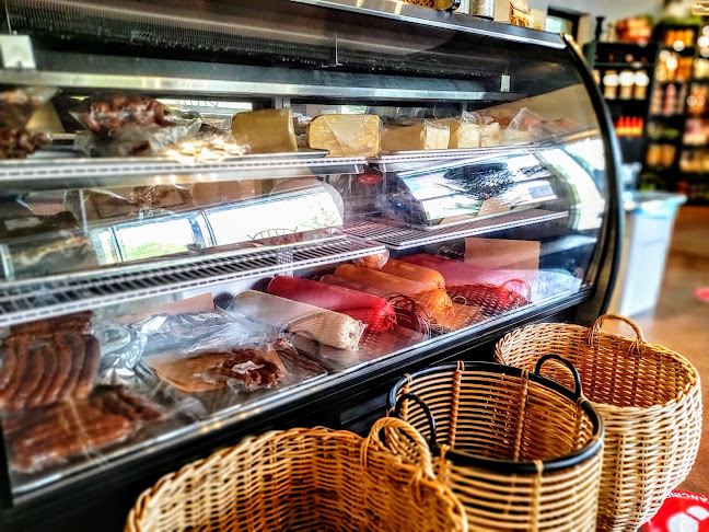 Sip N' Slice Deli & Cafe