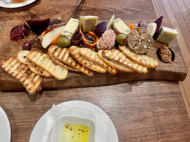 Garlic's of London - London