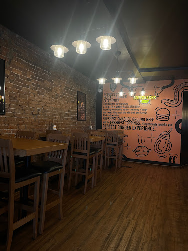 211 Hunter St W, Peterborough, ON K9H 2L1