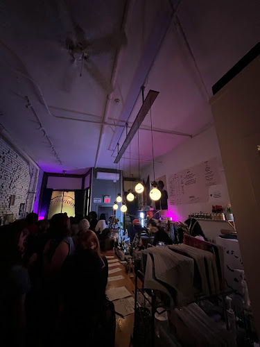 Opinii despre Moodswing Coffee + Bar (Formerly)Old Crow Coffee Co. în New Westminster - Hospitality and gastronomy