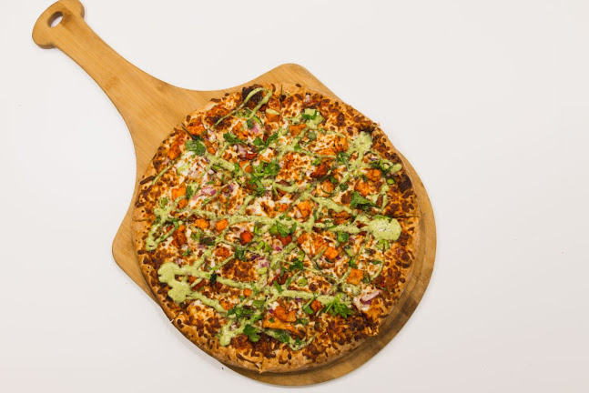 Opinii despre Tossing Pizzeria în Kelowna - Hospitality and gastronomy