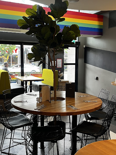 Moxies Davie Restaurant - Hospitality and gastronomy