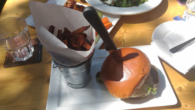 Queen St. Warehouse - Hospitality and gastronomy