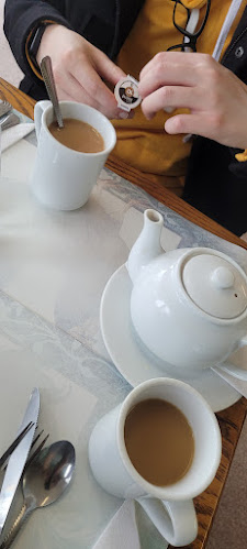 1211 Colonial Rd, Navan, ON K4B 1N2