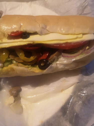 Comentarii opinii despre Cheryl's Deli & Subs