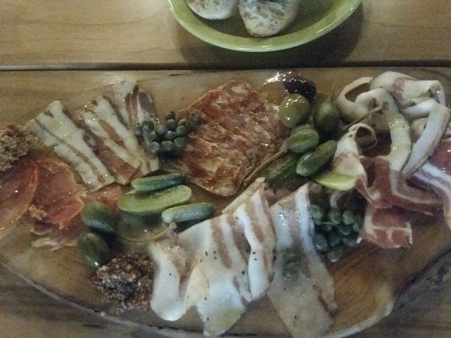 230 Commerce Valley Dr E #2, Thornhill, ON L3T 7Y3