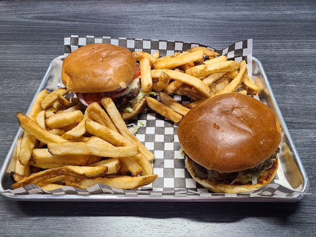 1651 Merivale Rd, Ottawa, ON K2G 3K2