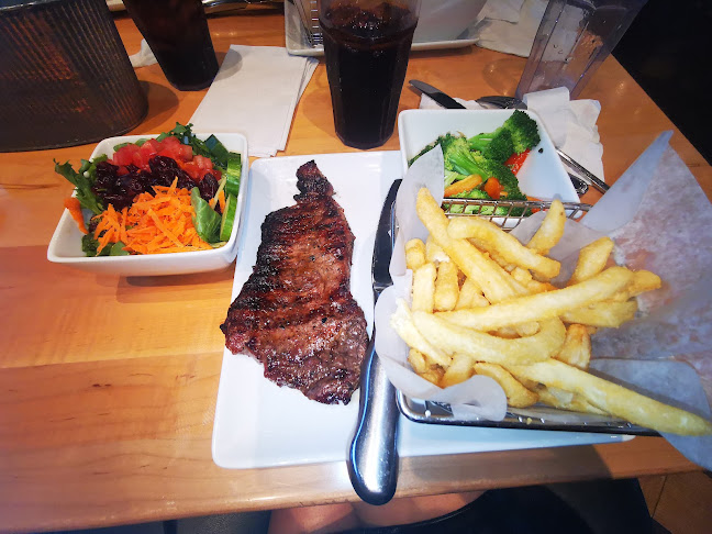 1021 Carrick St, Thunder Bay, ON P7B 6L9