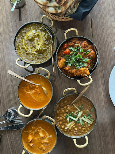 Spice & Saffron Indian Cusine Bar & Restaurant - Oakville