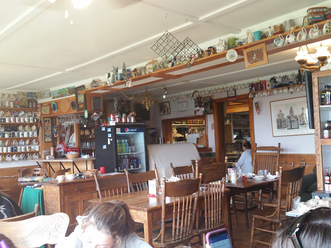 Kitchen Witch Tea Room & Country Crafts - Hospitality and gastronomy