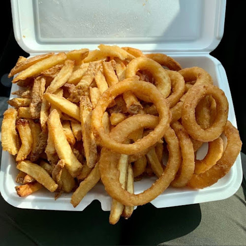 Comentarii opinii despre Lil' Louie's Eats & Sweets