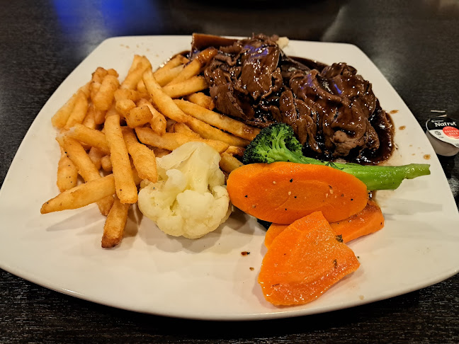 Quick Flame Restaurant and Bar - Oshawa