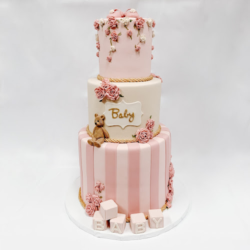 Comentarii opinii despre Kakes by Kathie-Kelowna Wedding Cakes