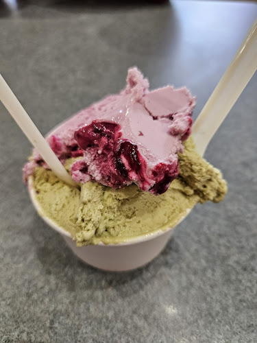 Opinii despre Pink Cherry în Salmon Arm - Hospitality and gastronomy