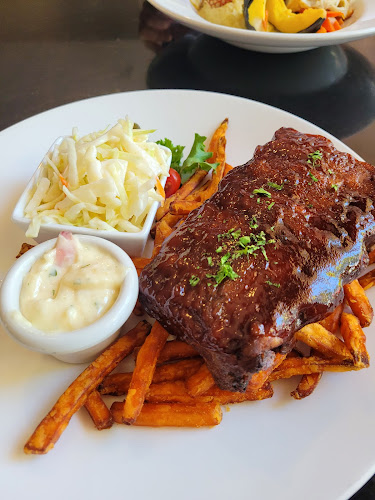 Harold's Kitchen & Bar - Richmond